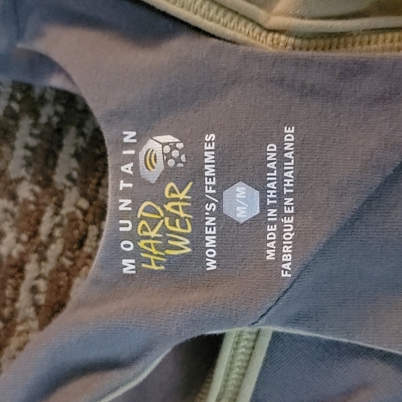 Mountain Hardwear Active Top Size Medium Grey Yellow Built in Bra - Picture 2 of 5